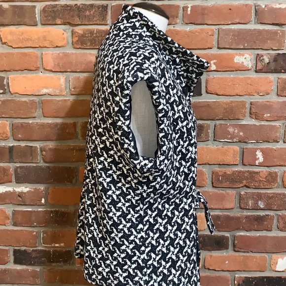 Christopher & Banks Black And White Printed Tie Front Sleeveless Jacket Large - Picture 6 of 8